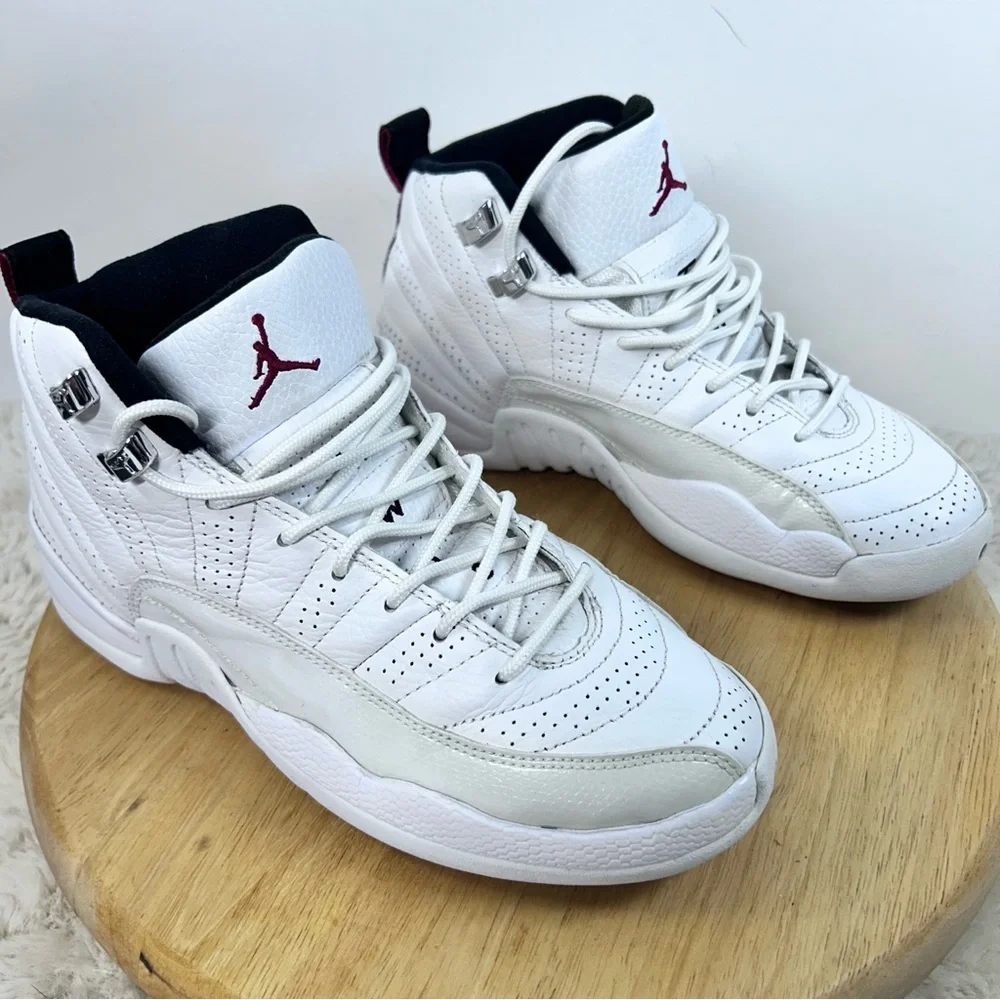 Jordan Kids Sneakers - White and Black 5‎ Youth